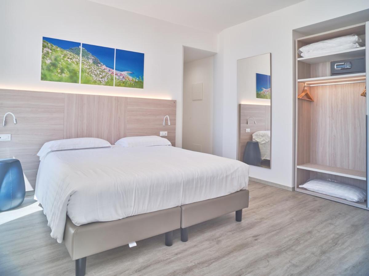 Hotel Medusa Finale Ligure Bagian luar foto