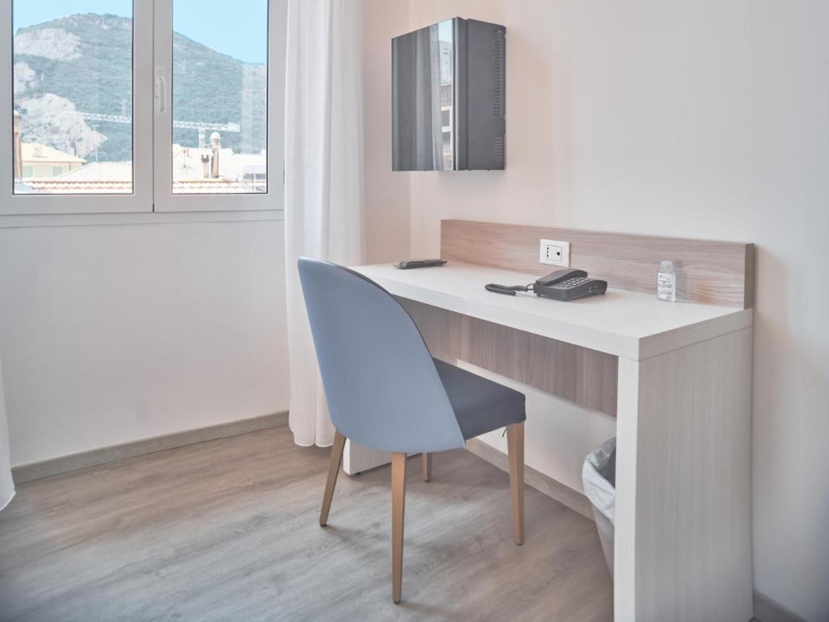 Hotel Medusa Finale Ligure Bagian luar foto